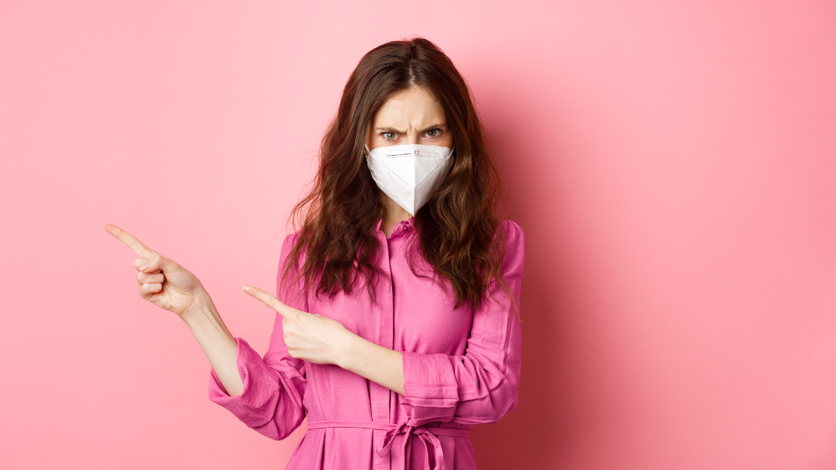 210609150131_woman_girl_ungry_mask