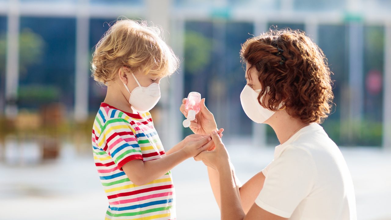 210706151219_kid_mother_masks-1280x720-1